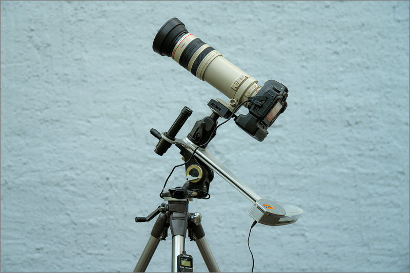 Astrofotografie: Barndoor Montierung mit Polsucher.