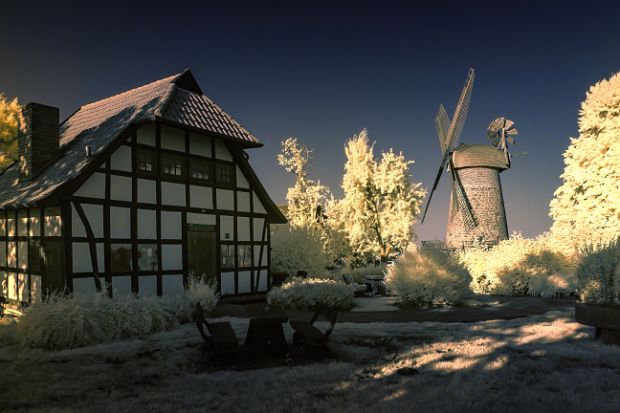 Landschaft in Infrarot