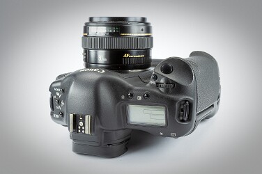 Canon EOS-1 Ds Mark II