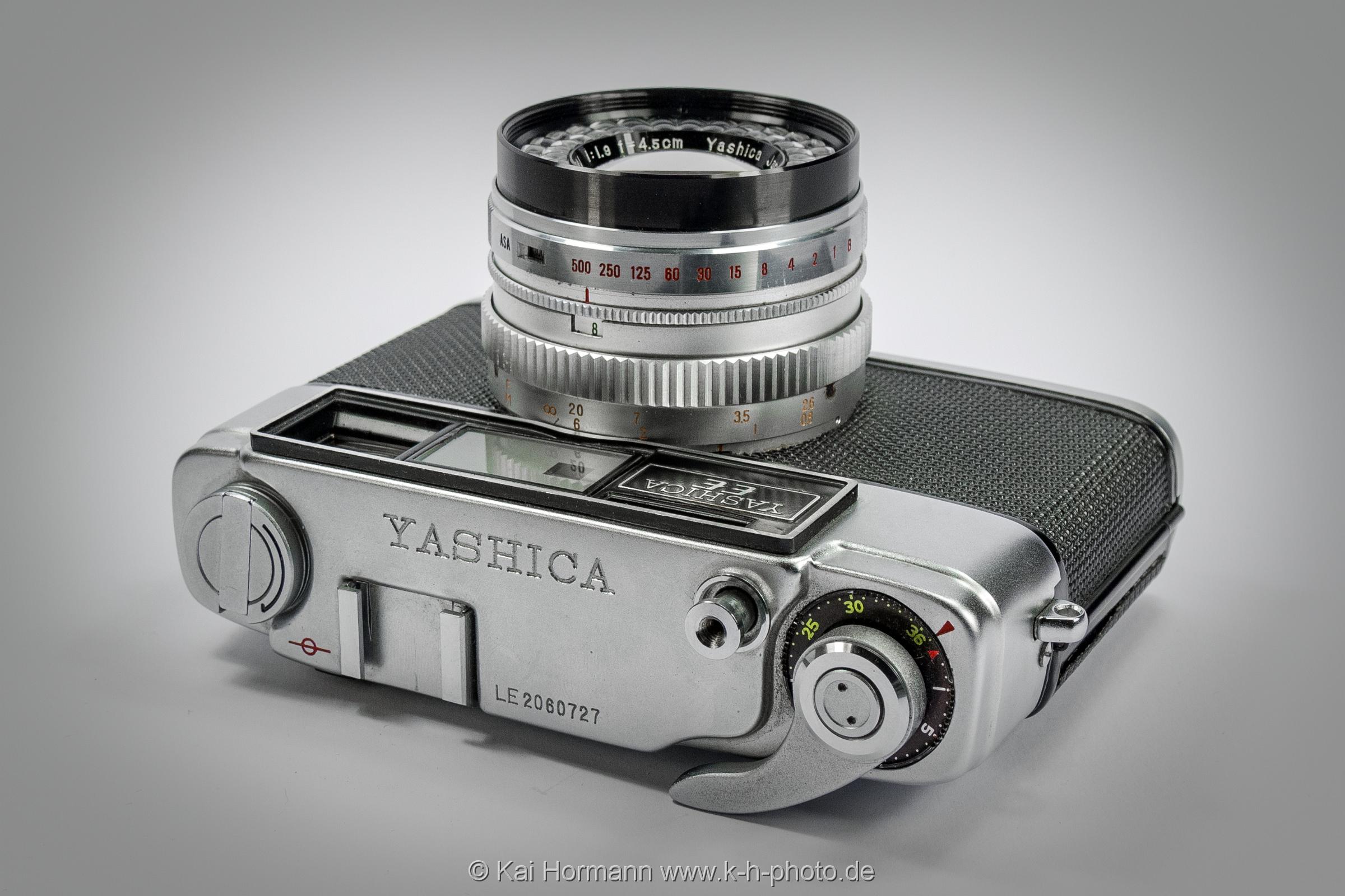 Yashica EE Ansicht 3 