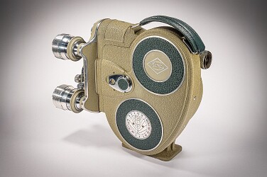 Eumig C16 R 16mm Filmkamera Ansicht 2