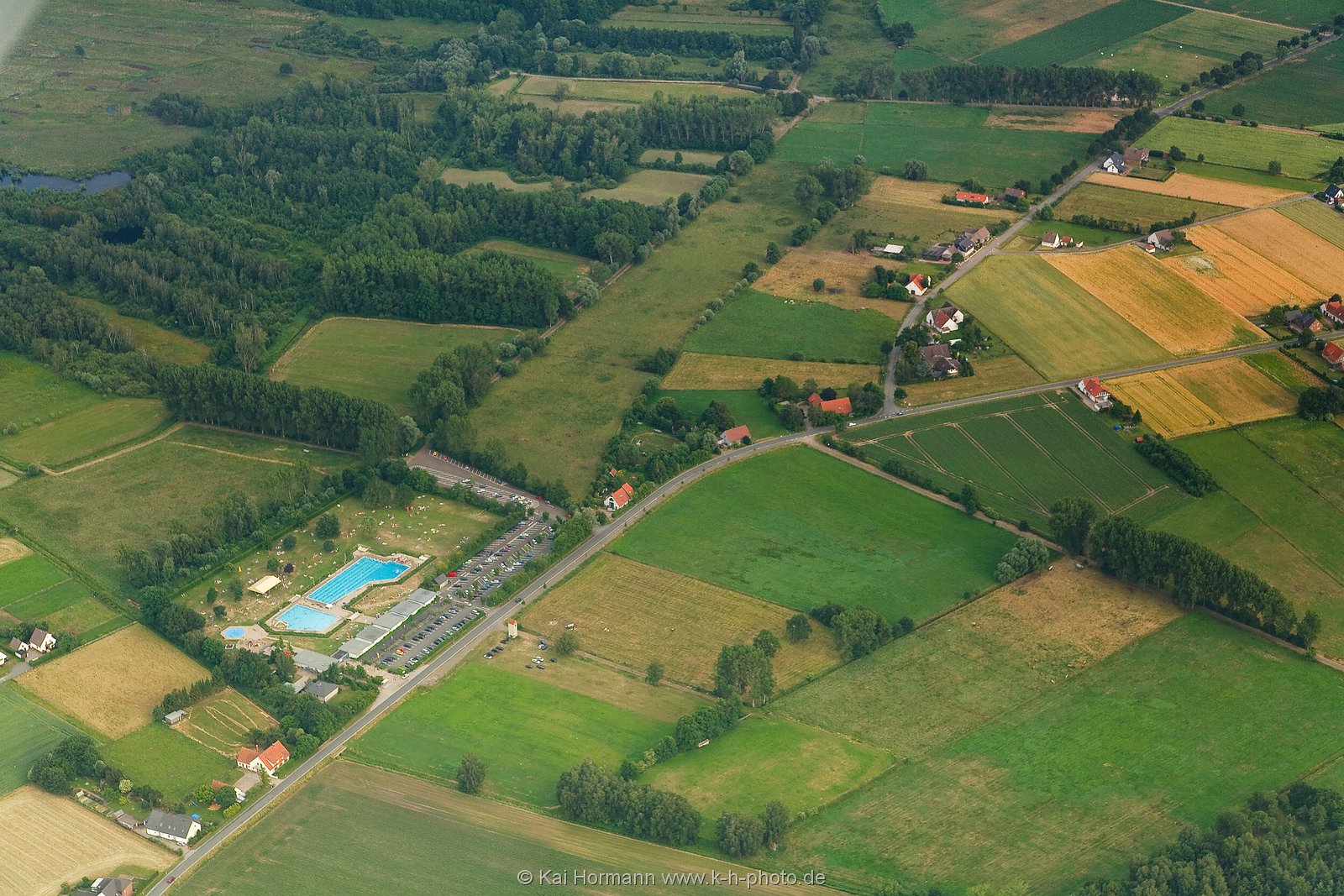 luftaufnahmen-020 Der Rand des Großen Torfmoores mit Gehlenbecker Freibad.