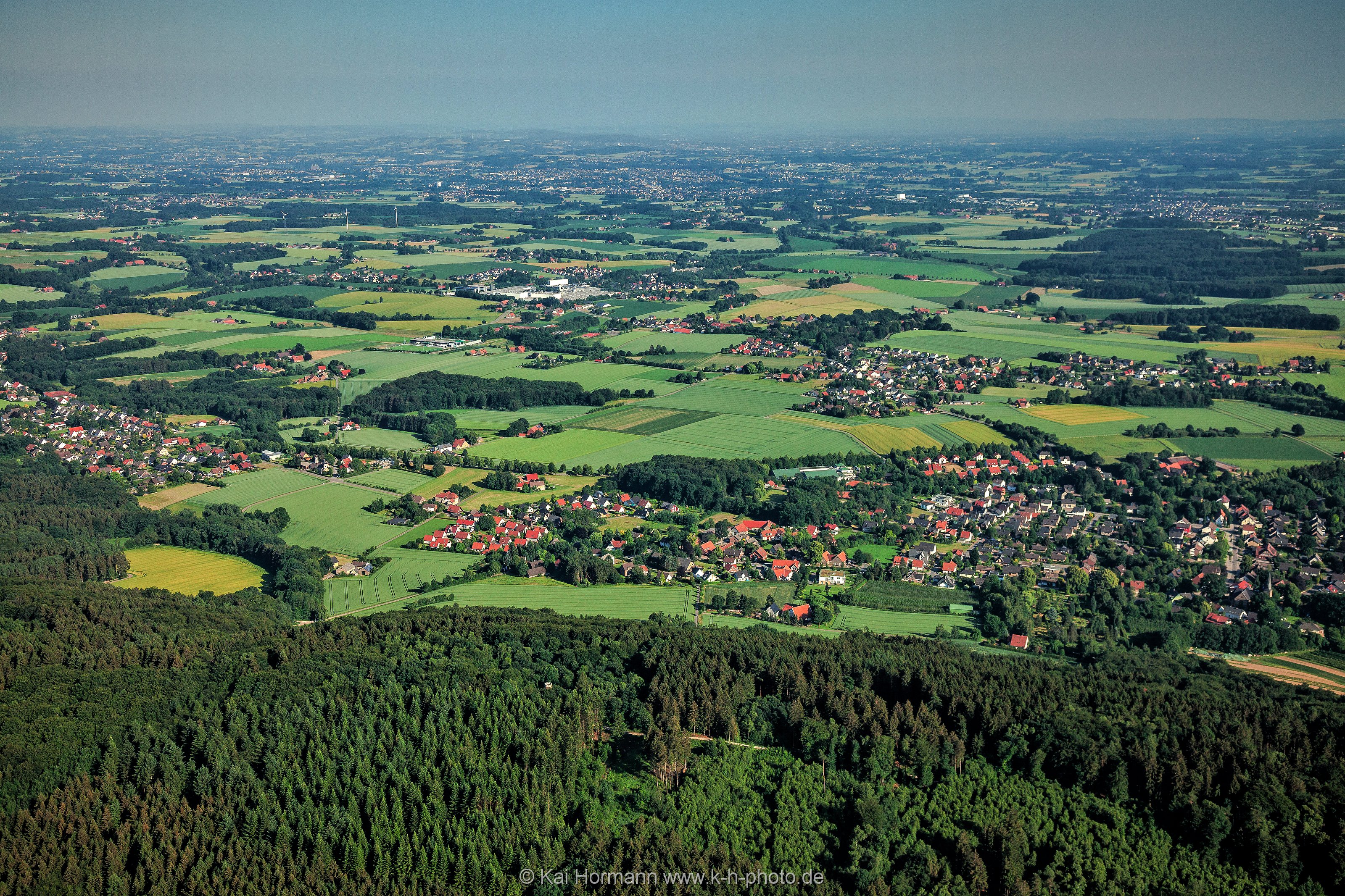 roedinghausen-und-wiehengebirge-aus-noerdlicher-richtung Rödinghausen und Wiehengebirge aus nördlicher Richtung.