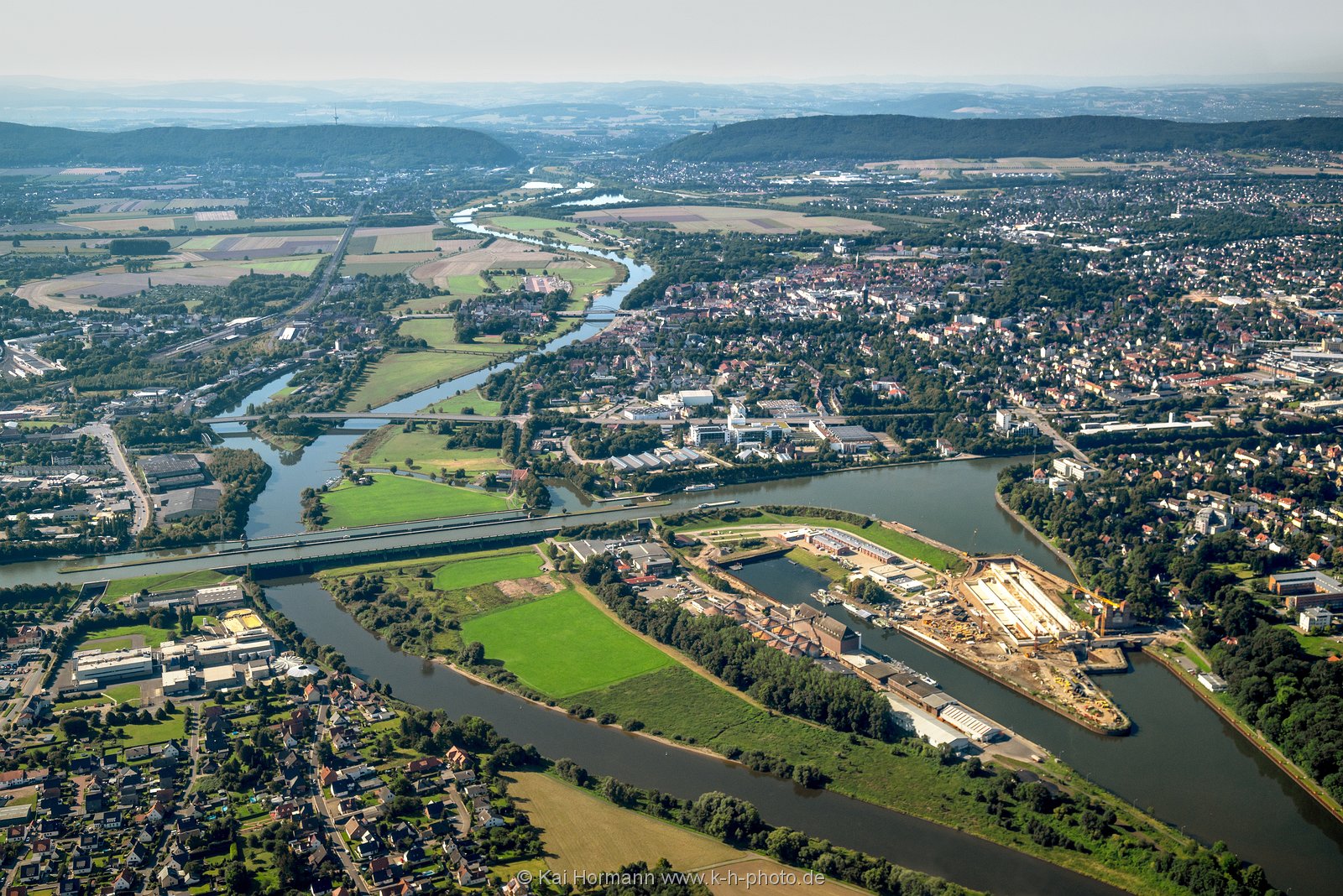 schachtschleuse-und-wasserstrassenkreuz-minden Schachtschleuse und Wasserstraßenkreuz Minden.