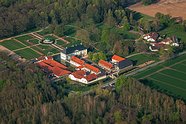 schloss-benkhausen-aus-westlicher-richtung. Gut Benkhausen aus westlicher Richtung. April 2018.