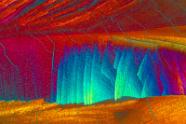 N-Acetylcystein Mikrokristalle im polarisierten Licht.