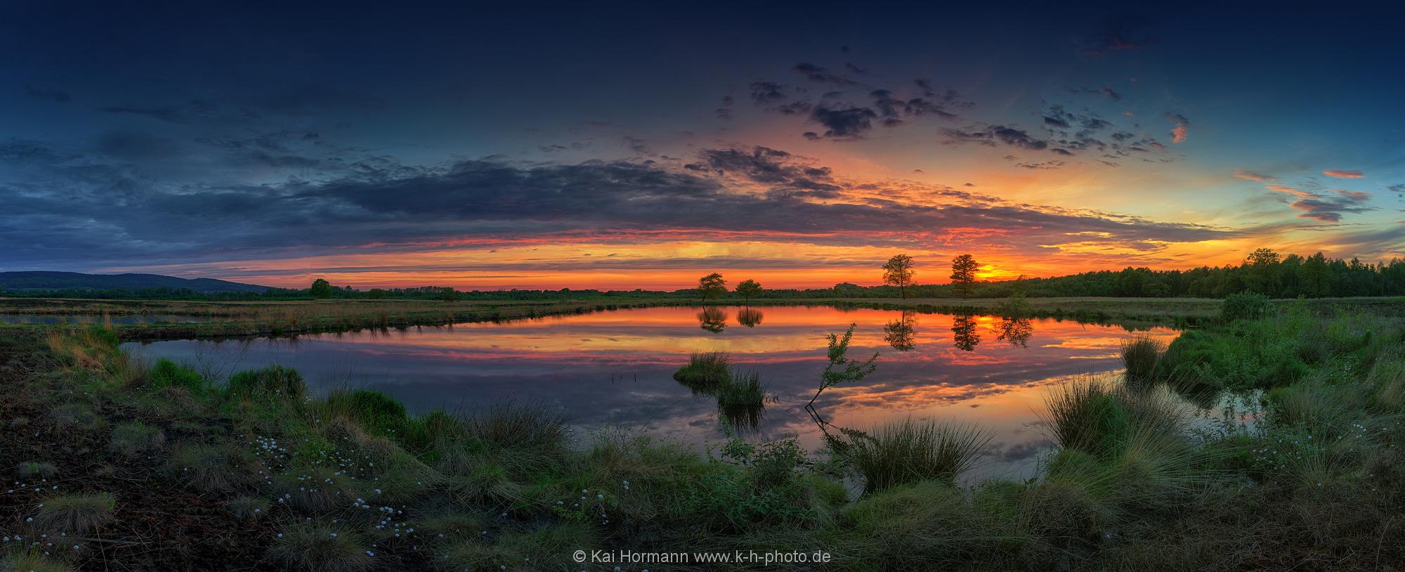 Landschaftspanorama Letzte Sonnenstrahlen an einem Maiabend im Großen Torfmoor.
