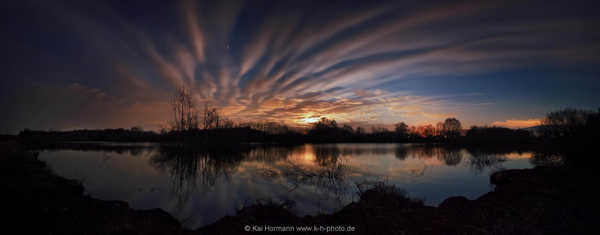Landschaftspanorama Der aufgehende Vollmond über den Großen Torfmoor. 07.04.2012